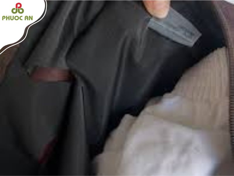 5-van-de-thuong-gap-khi-tim-xuong-may-balo-tui-xach-o-binh-duong