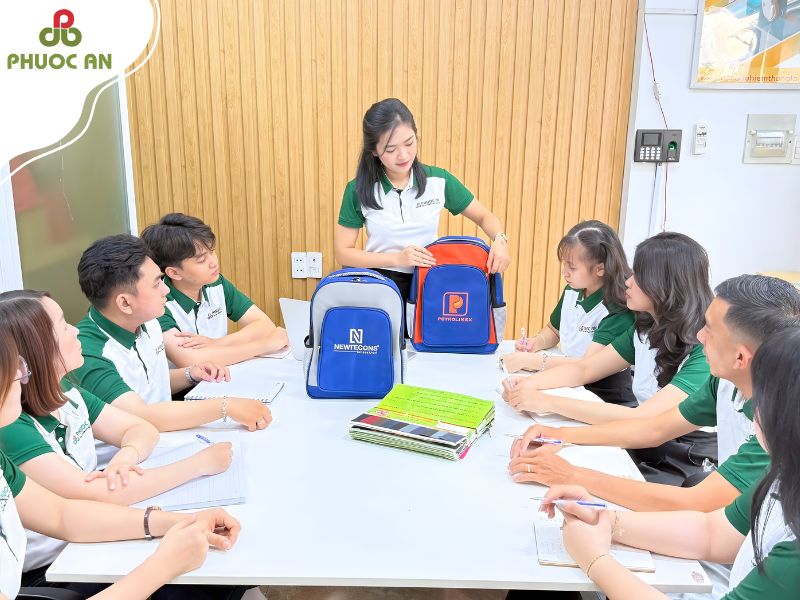 lien-he-ngay-co-so-san-xuat-balo-so-luong-lon-quan-9-quan-7-may-phuoc-an