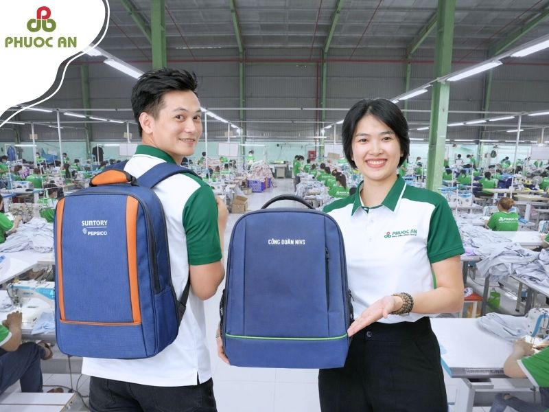 xu-huong-dat-balo-dong-phuc-qua-tang-tai-xuong-gia-cong-balo-tui-xach-tai-binh-duong