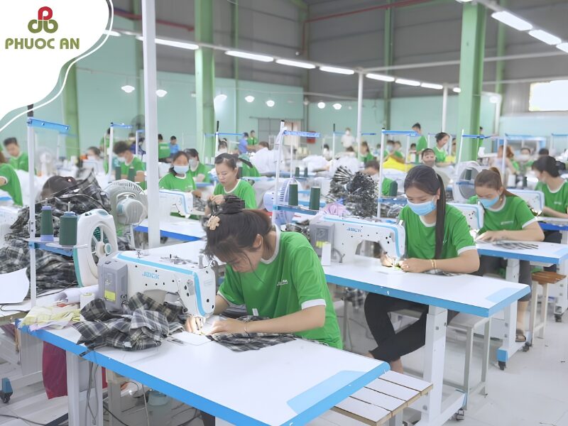 Báo giá may áo khoác đồng phục công ty phụ thuộc yếu tố nào