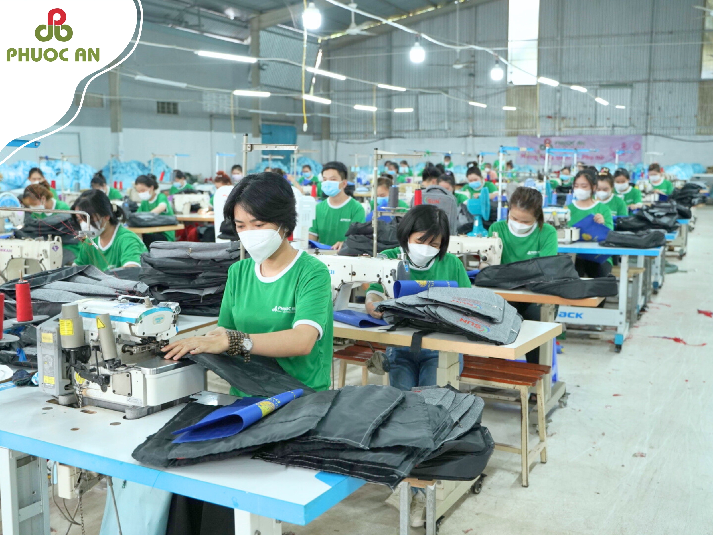 xuong-may-balo-sport-theo-yeu-cau-may-phuoc-an