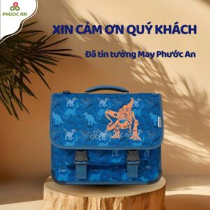 cap-hoc-sinh-in-hinh-khung-long-ca-tinh-cho-be-trai