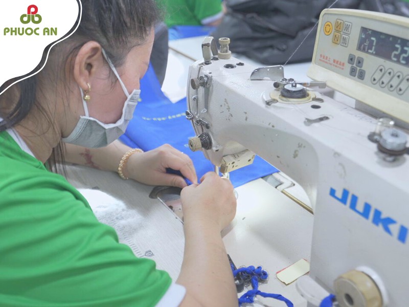 nhu-cau-dat-may-balo-lam-qua-tang-tai-co-so-may-balo-quan-tan-phu