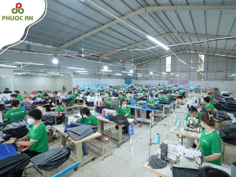 giai-phap-may-balo-danh-cho-b2b-tu-xuong-san-xuat-balo-in-logo-quan-3-phuoc-an