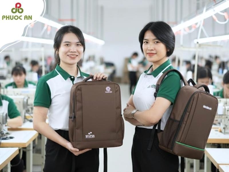 lien-he-nhan-tu-van-bao-gia-balo-nam-mau-nau-mien-phi-ngay