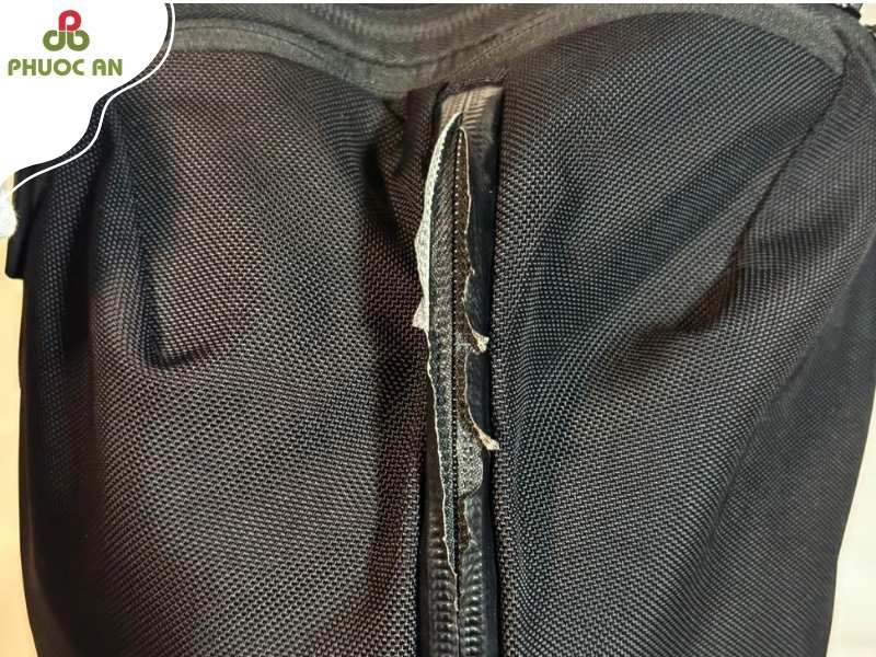 van-de-doanh-nghiep-gap-phai-khi-tim-xuong-san-xuat-balo-in-logo-quan-10