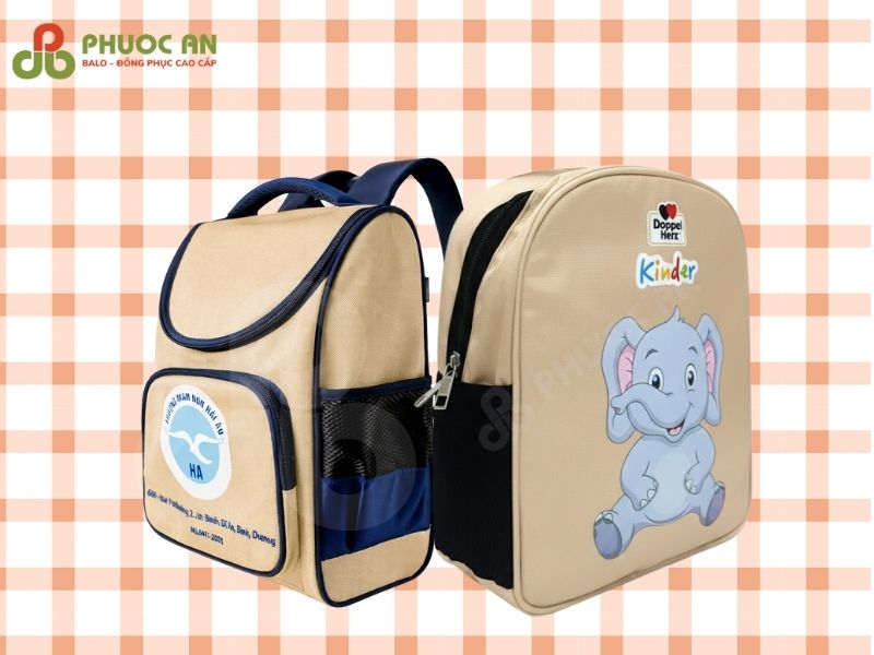 mau-balo-mau-kem-cho-be-in-logo-truong-hoc-mam-non-cap-1