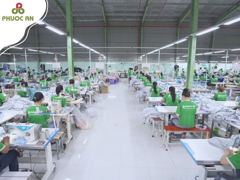 xuong-san-xuat-balo-mini-vai-du-nam-theo-yeu-cau-doanh-nghiep-may-phuoc-an