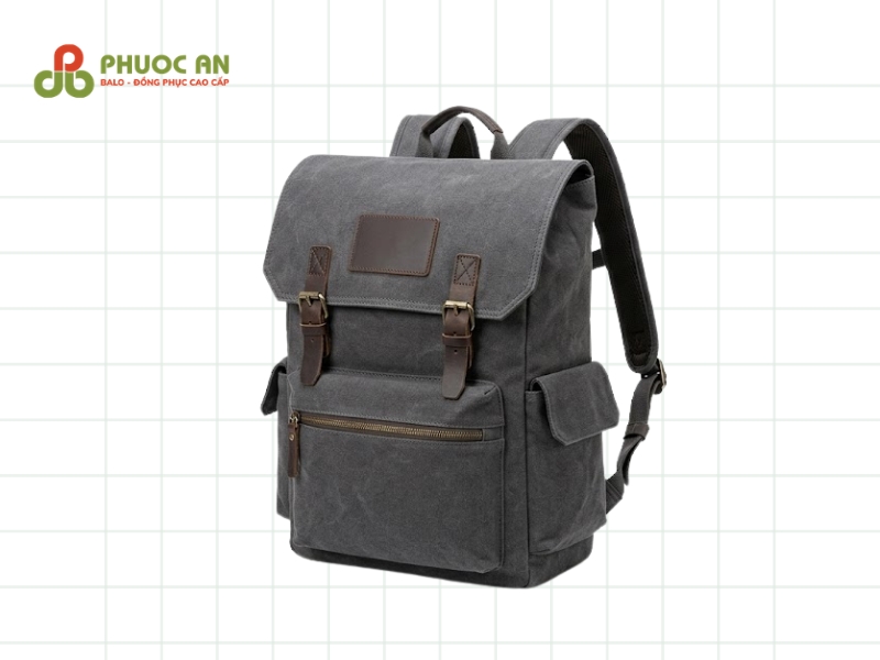 Balo dáng hộp nắp gập mang phong cách độc đáo