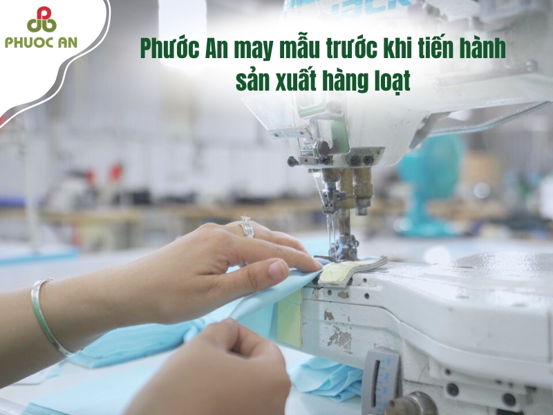 xuong-gia-cong-tui-xach-phuoc-an-ho-tro-may-mau-cho-khach