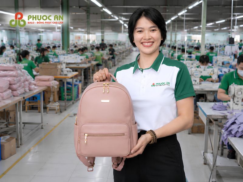Lợi ích khi đặt may balo nữ theo yêu cầu tại Phước An