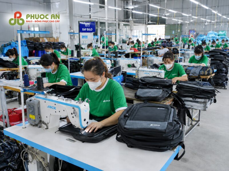 Báo giá may balo máy ảnh phụ thuộc vào những yếu tố nào?
