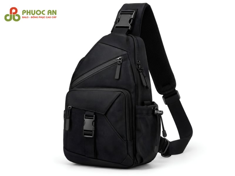 Cấu tạo balo đeo chéo công thái học với quai đeo và đệm lưng
