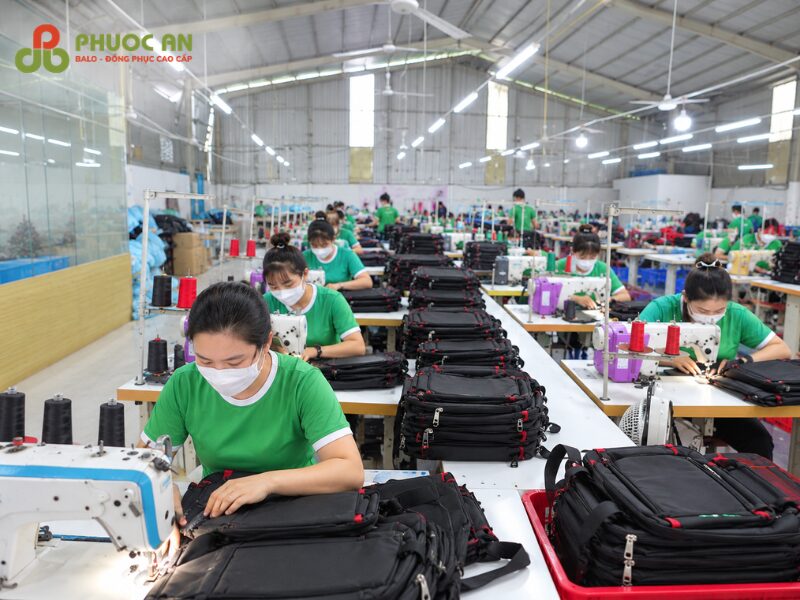 Dịch vụ đặt may balo đa năng theo yêu cầu tại May Phước An